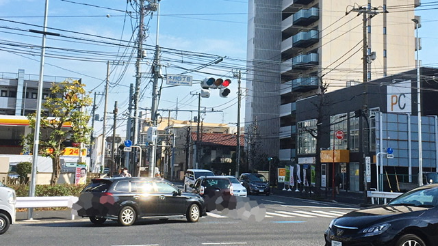 尻手黒川道路と綱島街道が交わる木月四丁目交差点