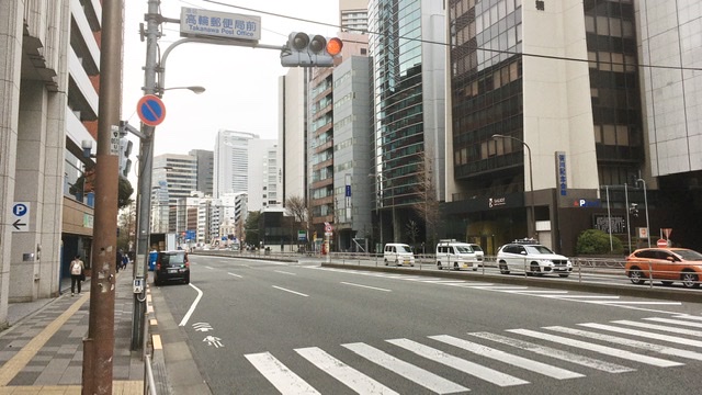 東京マラソン37km地点「高輪郵便局前」交差点