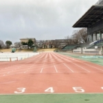 武蔵野陸上競技場のホームストレート