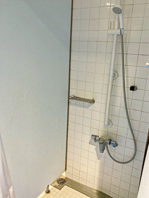 東京体育館陸上競技場更衣室のシャワー
