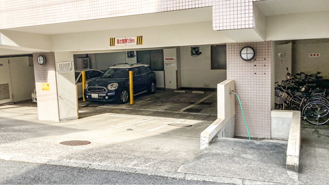 蒲田の銭湯「ゆ~シティー蒲田」の駐車場